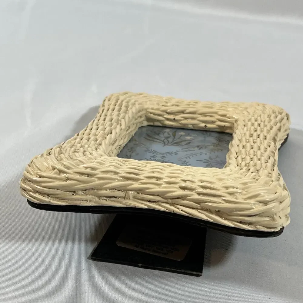 Vintage Lucid Lines 1979 Faux Wicker Frame Fits 3.5x5 Picture Photo Cream 70s